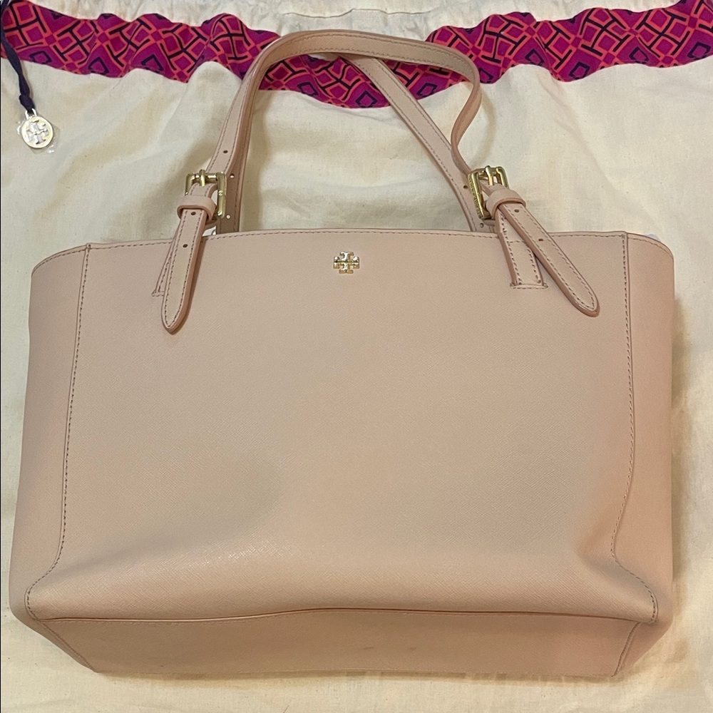 Tory Burch York Leather Tote in Light Oak (blush)